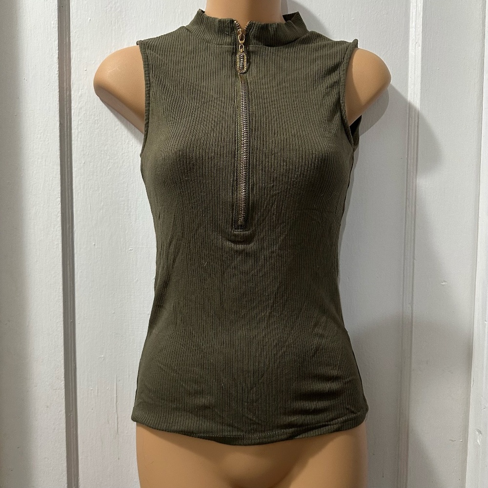 Lizette Collective Olive Zipper Detail Tank Top in M‎